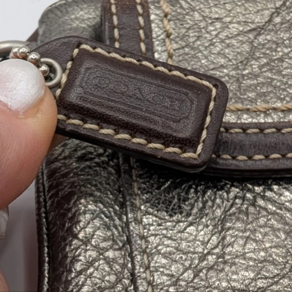 Coach Vintage Soho Mini Silver Metallic Zip Wristlet - Picture 3 of 15